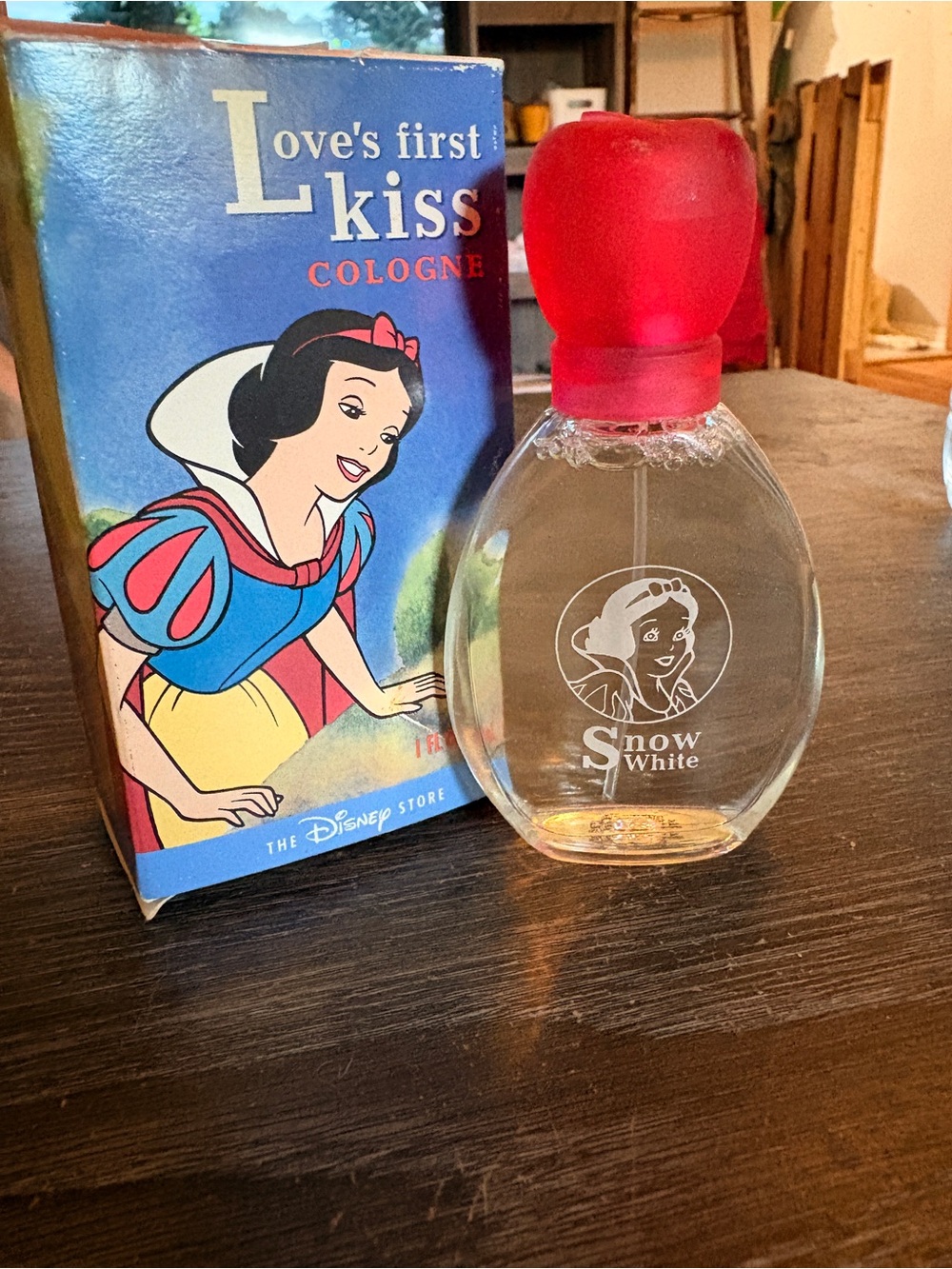 RARE 1990's DISNEY World SNOW WHITE "Loves First Kiss" PERFUME Cologne & BOX